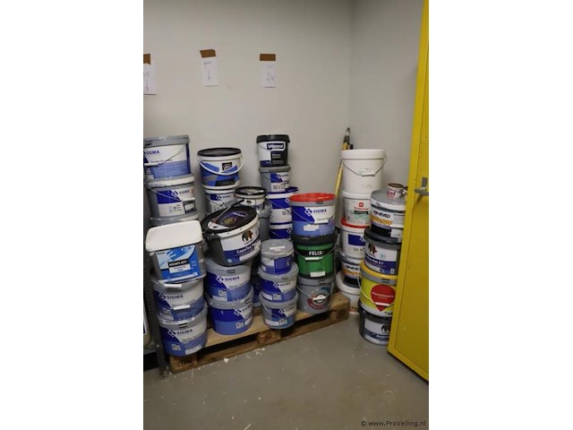 Partij verf bestaande uit o.a. sigma facade topcoat matt, stigmatex superlatex matt & sigmatin dgl - afbeelding 1 van  11