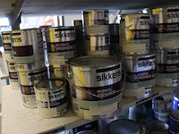 Partij verf bestaande uit o.a. sigma primer, ppg s2u grondverf allure, veveo rain guard, urethan primer 4s & sikkens rubbol primer - afbeelding 5 van  24