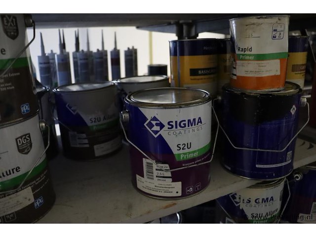 Partij verf bestaande uit o.a. sigma primer, ppg s2u grondverf allure, veveo rain guard, urethan primer 4s & sikkens rubbol primer - afbeelding 8 van  24