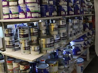 Partij verf bestaande uit o.a. sigma primer, ppg s2u grondverf allure, veveo rain guard, urethan primer 4s & sikkens rubbol primer - afbeelding 1 van  24