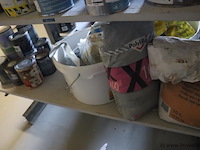 Partij verf bestaande uit o.a. sigma primer, ppg s2u grondverf allure, veveo rain guard, urethan primer 4s & sikkens rubbol primer - afbeelding 16 van  24