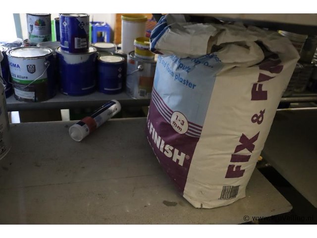 Partij verf bestaande uit o.a. sigma primer, ppg s2u grondverf allure, veveo rain guard, urethan primer 4s & sikkens rubbol primer - afbeelding 17 van  24