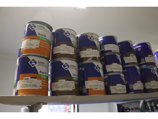 Partij verf bestaande uit o.a. sigma primer, ppg s2u grondverf allure, veveo rain guard, urethan primer 4s & sikkens rubbol primer - afbeelding 12 van  24