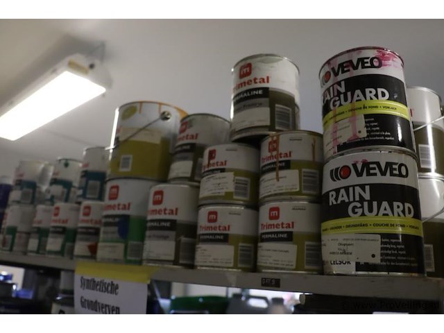 Partij verf bestaande uit o.a. sigma primer, ppg s2u grondverf allure, veveo rain guard, urethan primer 4s & sikkens rubbol primer - afbeelding 19 van  24