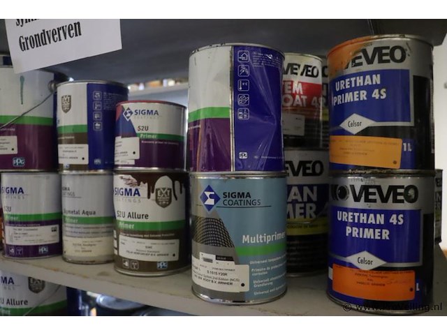 Partij verf bestaande uit o.a. sigma primer, ppg s2u grondverf allure, veveo rain guard, urethan primer 4s & sikkens rubbol primer - afbeelding 21 van  24