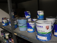 Partij verf bestaande uit o.a. sigma s2u nova grondverf, sikkens bl rezisto primer, veveo aqua titani zijdeglans, wijzonol wijzo chips-coll & global paint pu top satin - afbeelding 2 van  16