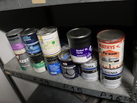 Partij verf bestaande uit o.a. sigma s2u nova grondverf, sikkens bl rezisto primer, veveo aqua titani zijdeglans, wijzonol wijzo chips-coll & global paint pu top satin - afbeelding 6 van  16