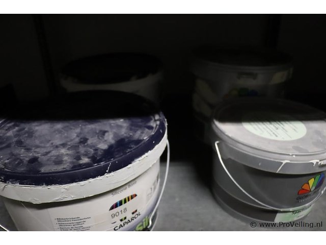 Partij verf bestaande uit o.a. sigma s2u nova grondverf, sikkens bl rezisto primer, veveo aqua titani zijdeglans, wijzonol wijzo chips-coll & global paint pu top satin - afbeelding 7 van  16