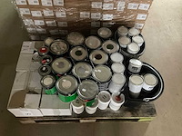 Partij verf en beits - afbeelding 1 van  4