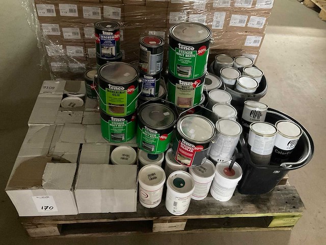 Partij verf en beits - afbeelding 2 van  4