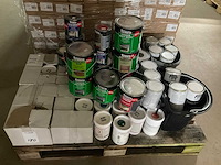 Partij verf en beits - afbeelding 2 van  4