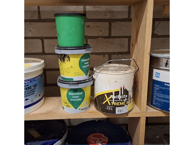 Partij verf en diverse vloeistoffen - afbeelding 5 van  11
