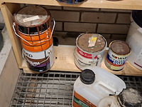 Partij verf en diverse vloeistoffen - afbeelding 6 van  11