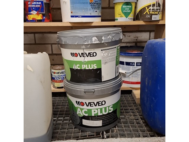Partij verf en diverse vloeistoffen - afbeelding 8 van  11