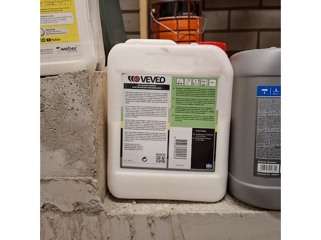 Partij verf en diverse vloeistoffen - afbeelding 11 van  11