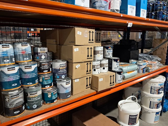 Partij verf en non paint - afbeelding 1 van  9