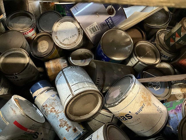 Partij verf - afbeelding 2 van  11