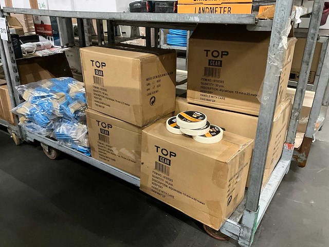 Partij verfkwasten en afplaktape - afbeelding 1 van  4