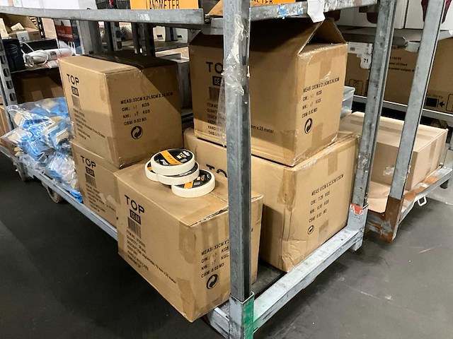 Partij verfkwasten en afplaktape - afbeelding 3 van  4