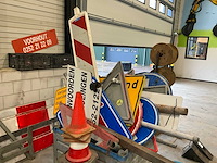 Partij verkeersborden - afbeelding 4 van  4