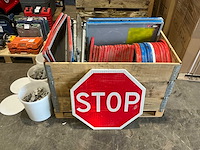 Partij verkeersborden - afbeelding 1 van  8