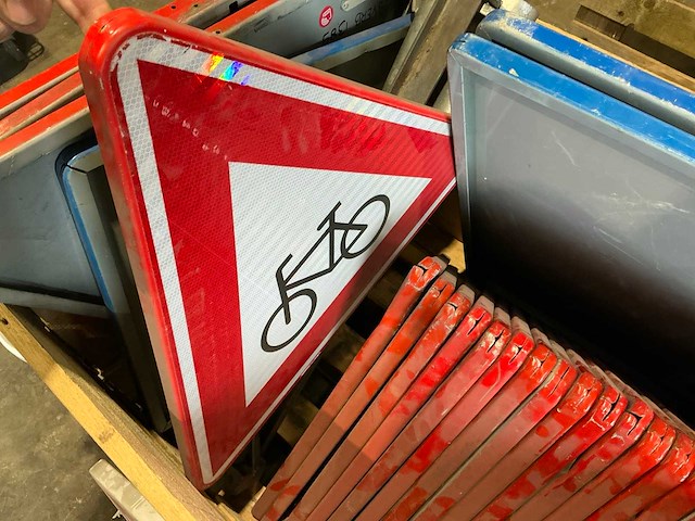 Partij verkeersborden - afbeelding 5 van  8