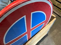 Partij verkeersborden - afbeelding 8 van  8
