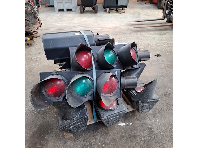 Partij verkeerslichten - afbeelding 4 van  4
