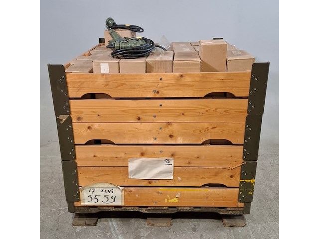 Partij verlengkabels, o.a. bals, o.a. 749/7400 - afbeelding 7 van  7