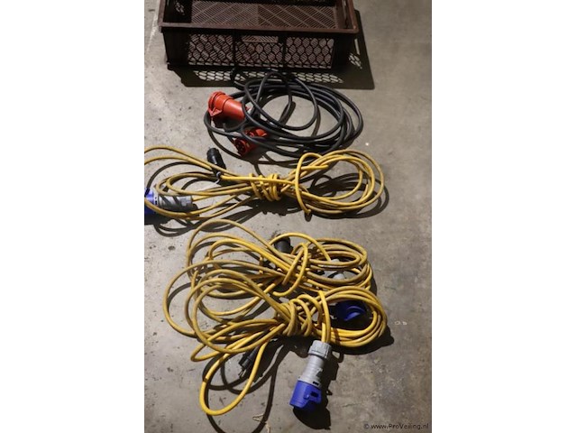 Partij verlengkabels o.a. mennekes type 252 - 16a - afbeelding 1 van  8