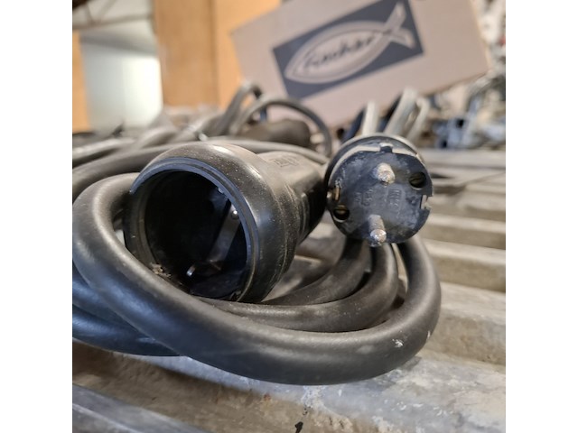 Partij verlengkabels - afbeelding 13 van  16