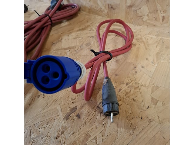 Partij verlengkabels - afbeelding 15 van  16