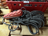 Partij verlengsnoeren met krat - afbeelding 2 van  4