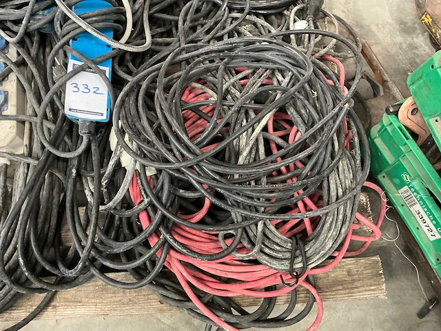 Partij verlengsnoeren - afbeelding 4 van  4