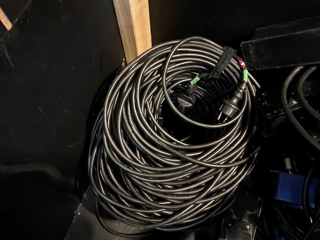 Partij verlengsnoeren - afbeelding 3 van  6