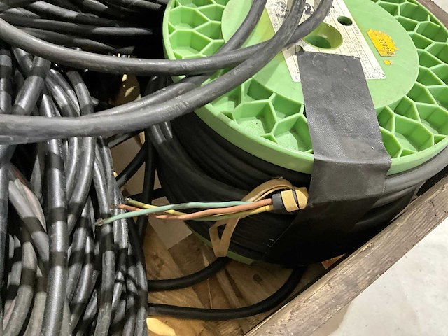 Partij verlengsnoeren - afbeelding 7 van  7