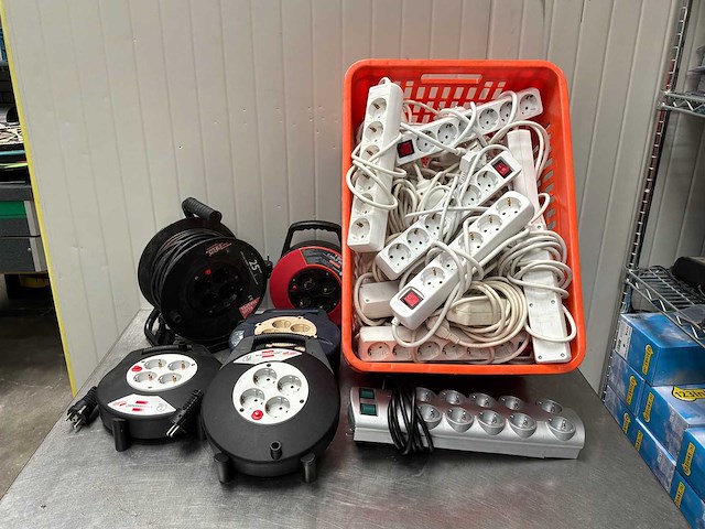 Partij verlengsnoeren - afbeelding 1 van  5