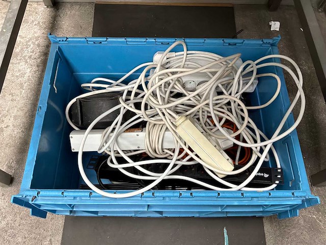 Partij verlengsnoeren - afbeelding 2 van  5