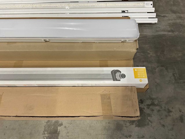 Partij verlichting (93x) - afbeelding 2 van  11