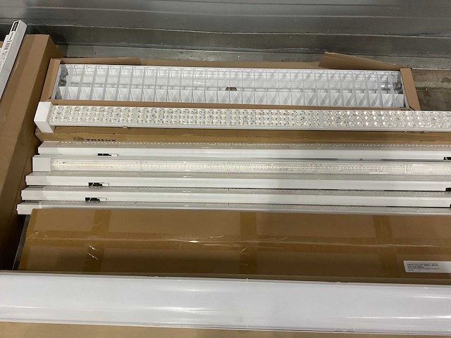 Partij verlichting (93x) - afbeelding 5 van  11