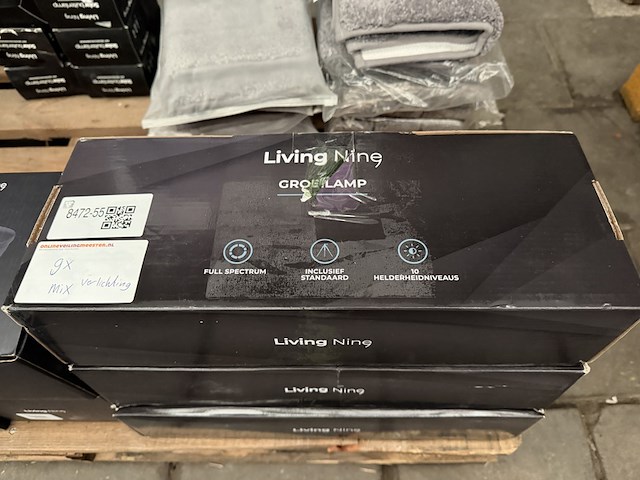 Partij verlichting (ca. 9x) w.o. sterrenprojectors living nine - afbeelding 3 van  5