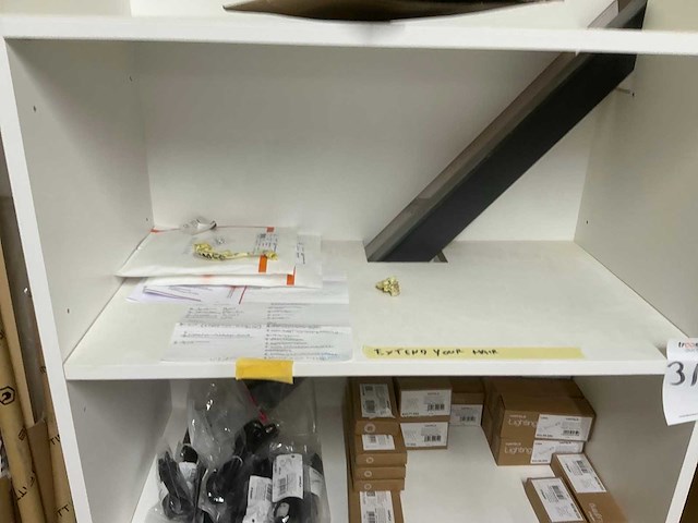 Partij verlichting en keukenbeslag - afbeelding 2 van  5
