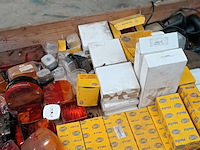 Partij verlichting kappen en verlichting units, o.a. hella - afbeelding 4 van  8