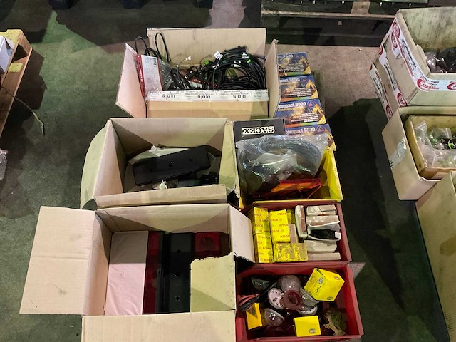 Partij verlichting onderdelen - afbeelding 1 van  5