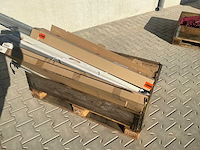 Partij verlichtingonderdelen, strips etcetera - afbeelding 3 van  4