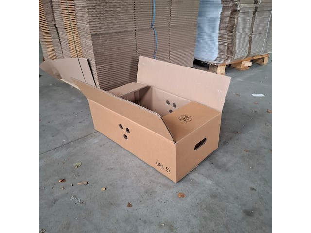 Partij verpakkingsdozen op 2x pallet - afbeelding 6 van  6