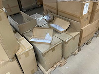 Partij verpakkingsmateriaal en displays - afbeelding 11 van  20