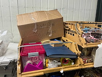 Partij verpakkingsmateriaal en snoepgoed - afbeelding 3 van  7