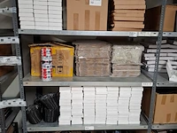 Partij verpakkingsmateriaal, tape, etc.