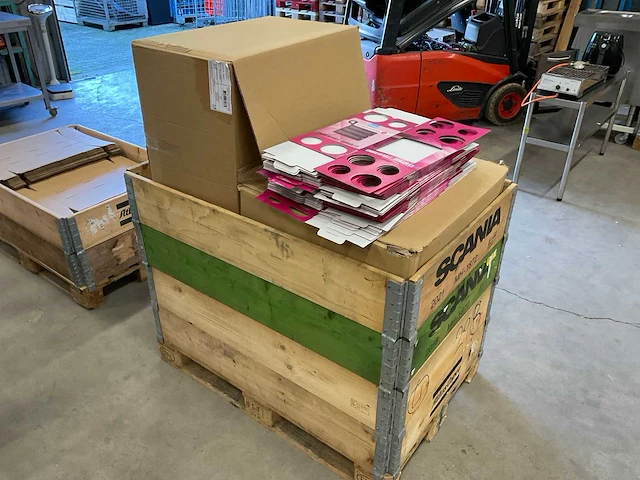 Partij verpakkingsmateriaal - afbeelding 1 van  3